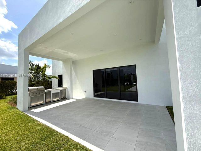 16776 Natures Way, Weston, FL 33326