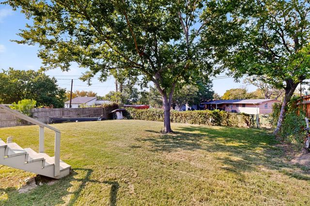 1109 Montclair Drive, Garland, TX 75040