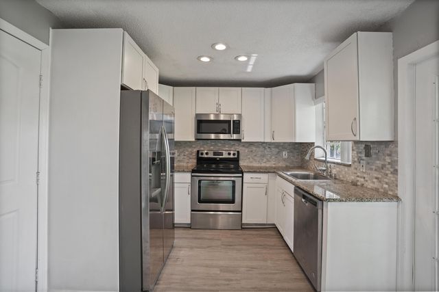 417 SW 8th Avenue, Delray Beach, FL 33444