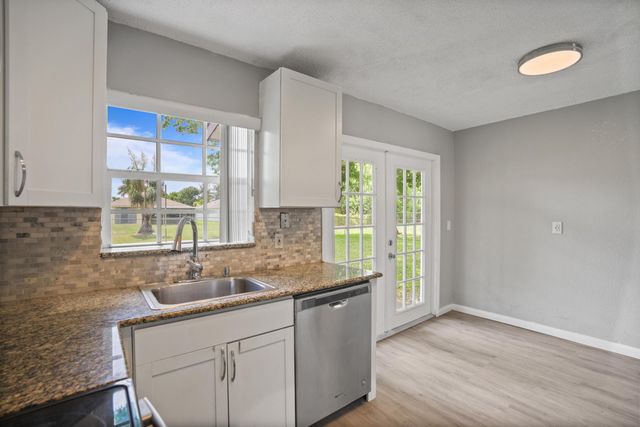 417 SW 8th Avenue, Delray Beach, FL 33444