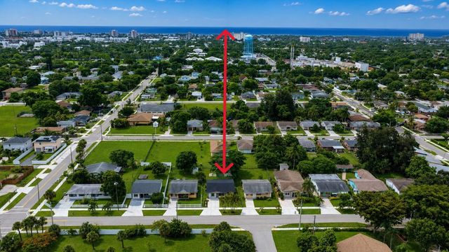 417 SW 8th Avenue, Delray Beach, FL 33444