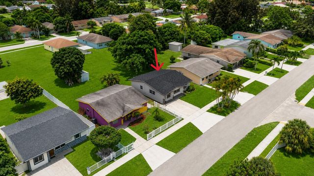 417 SW 8th Avenue, Delray Beach, FL 33444