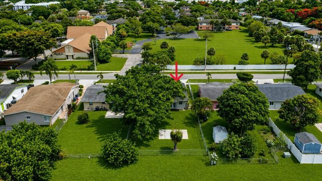 417 SW 8th Avenue, Delray Beach, FL 33444