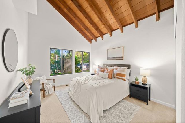 5904 Oak Avenue, Carmichael, CA 95608