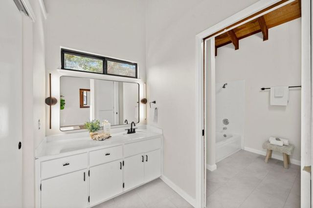 5904 Oak Avenue, Carmichael, CA 95608