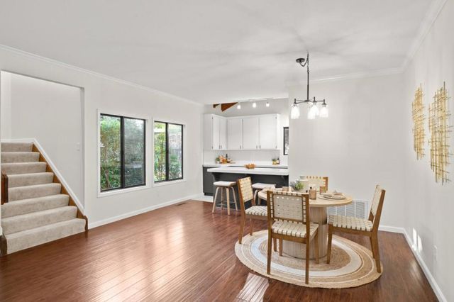 5904 Oak Avenue, Carmichael, CA 95608