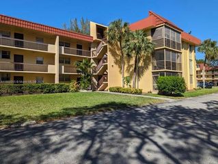 3390 Foxcroft Rd C212, Miramar, FL 33025