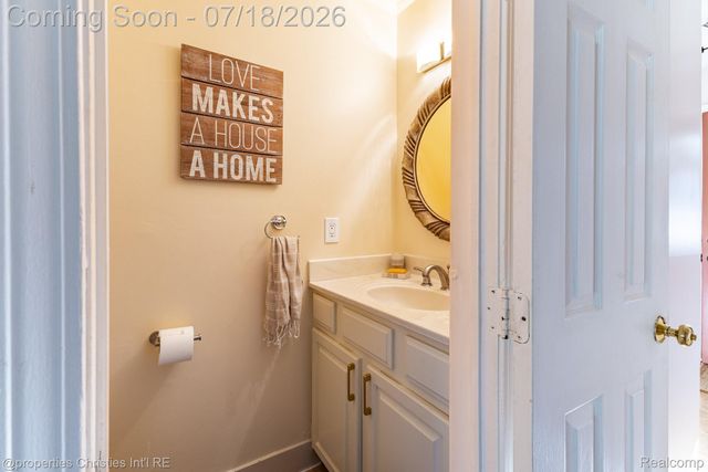 45568 Margate Drive, Macomb Township, MI 48044