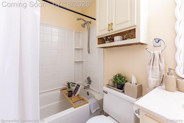 45568 Margate Drive, Macomb Township, MI 48044