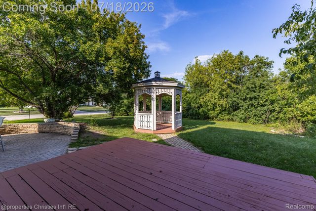 45568 Margate Drive, Macomb Township, MI 48044