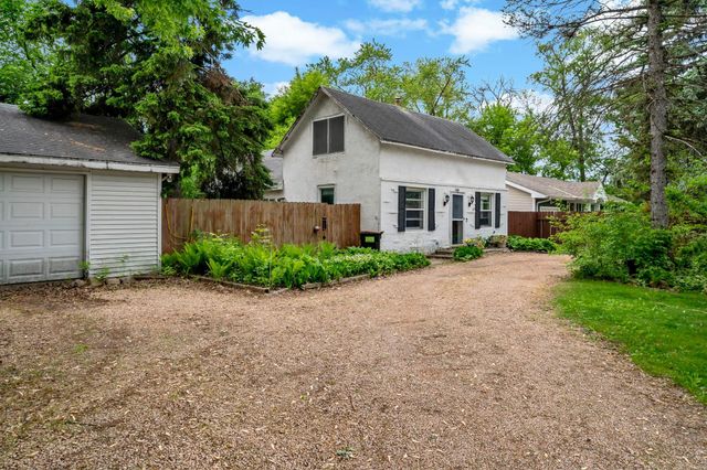 5801x Interlachen Boulevard, Edina, MN 55436