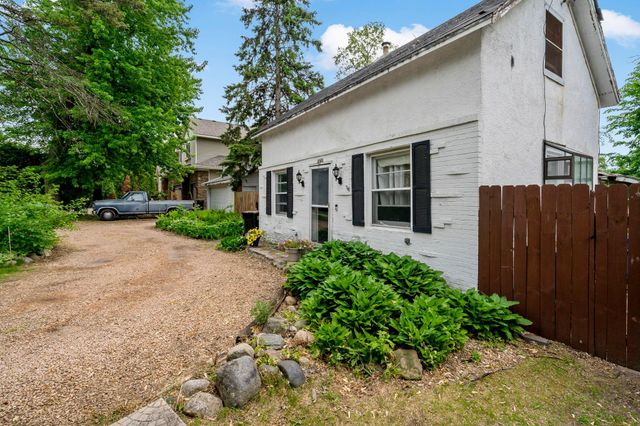 5801x Interlachen Boulevard, Edina, MN 55436