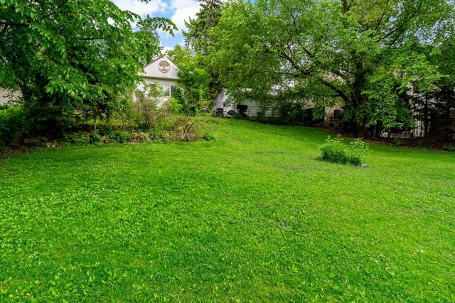 5801x Interlachen Boulevard, Edina, MN 55436