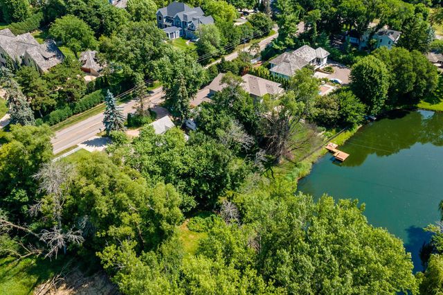 5801x Interlachen Boulevard, Edina, MN 55436