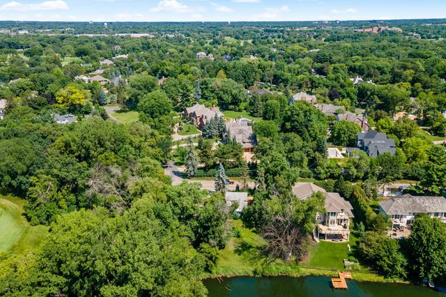 5801x Interlachen Boulevard, Edina, MN 55436