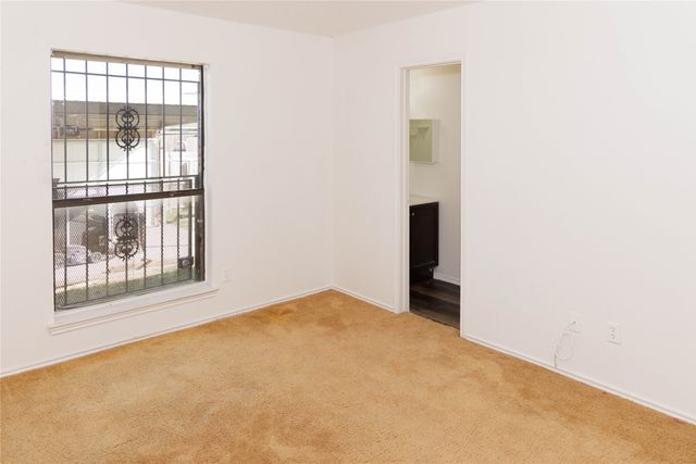 2910 Tanglewood Drive, Lancaster, TX 75134