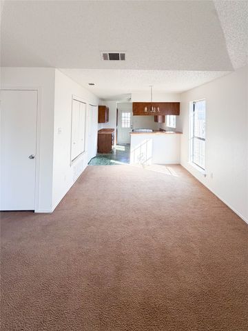 2910 Tanglewood Drive, Lancaster, TX 75134