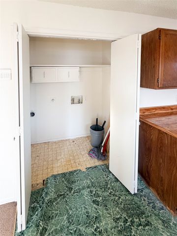 2910 Tanglewood Drive, Lancaster, TX 75134