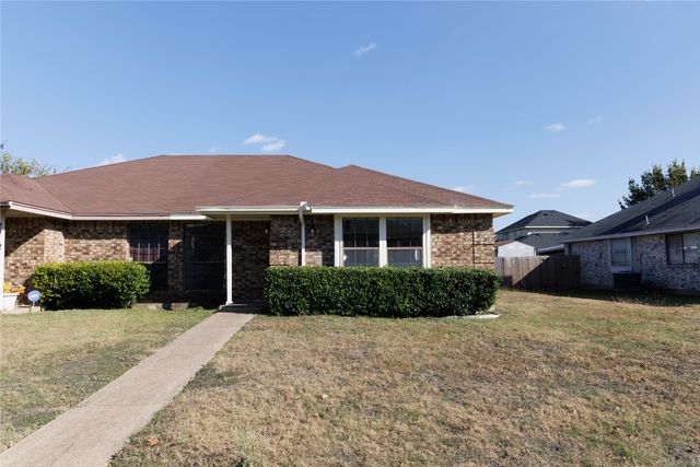 2910 Tanglewood Drive, Lancaster, TX 75134