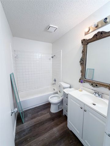 2910 Tanglewood Drive, Lancaster, TX 75134