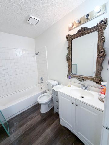 2910 Tanglewood Drive, Lancaster, TX 75134