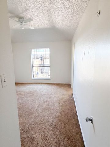 2910 Tanglewood Drive, Lancaster, TX 75134