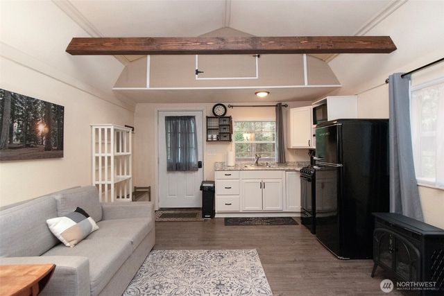 131 Robinson Road, Port Angeles, WA 98362