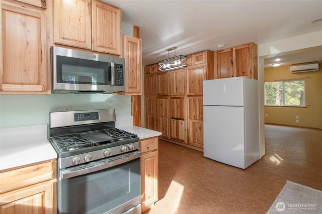 131 Robinson Road, Port Angeles, WA 98362