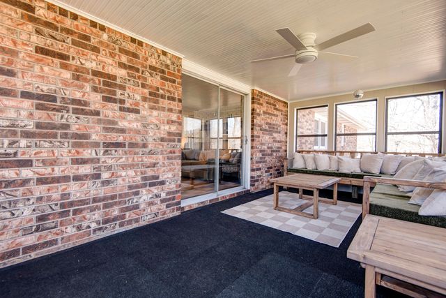 7017 W Farm Road 124, Springfield, MO 65802