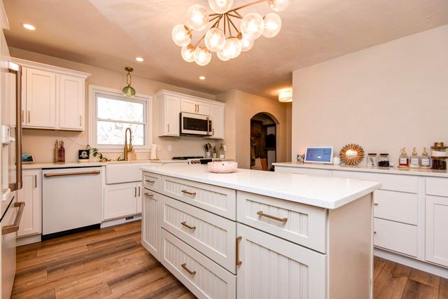 7017 W Farm Road 124, Springfield, MO 65802