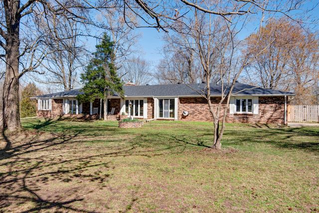 7017 W Farm Road 124, Springfield, MO 65802