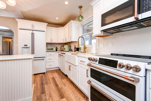 7017 W Farm Road 124, Springfield, MO 65802