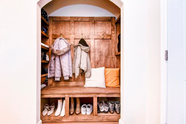 7017 W Farm Road 124, Springfield, MO 65802