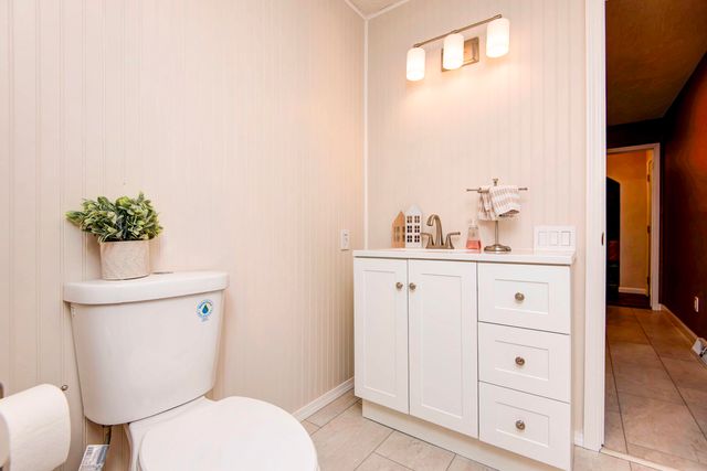 7017 W Farm Road 124, Springfield, MO 65802