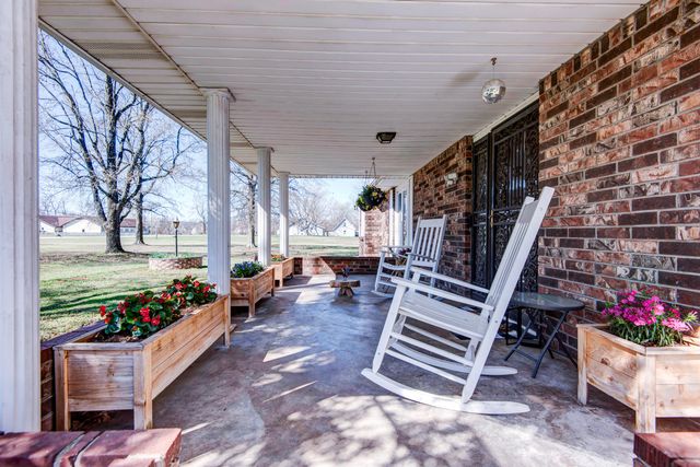 7017 W Farm Road 124, Springfield, MO 65802