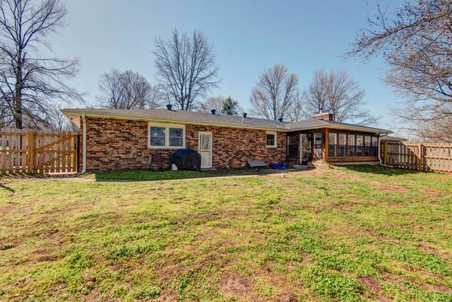 7017 W Farm Road 124, Springfield, MO 65802