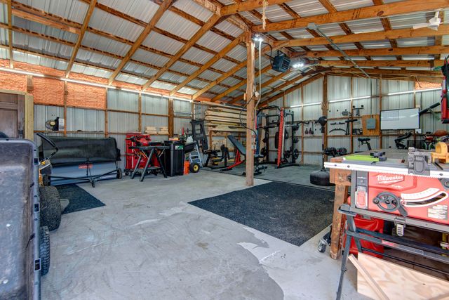 7017 W Farm Road 124, Springfield, MO 65802