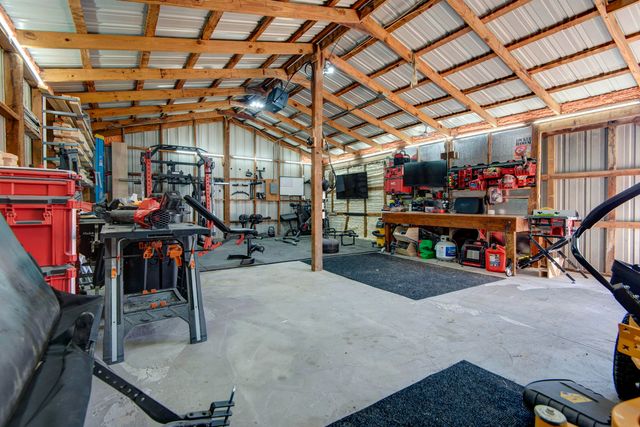 7017 W Farm Road 124, Springfield, MO 65802