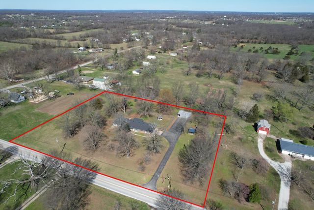 7017 W Farm Road 124, Springfield, MO 65802