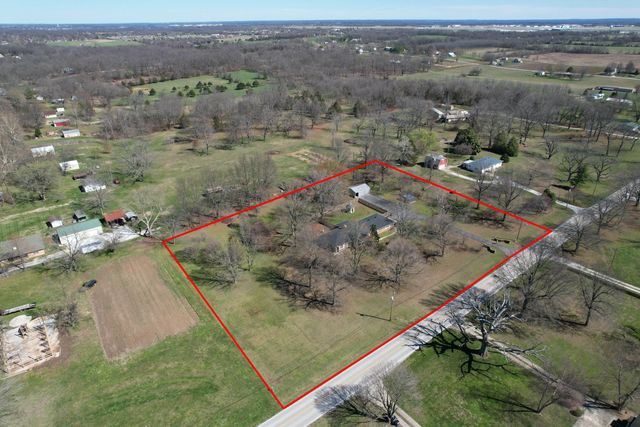 7017 W Farm Road 124, Springfield, MO 65802
