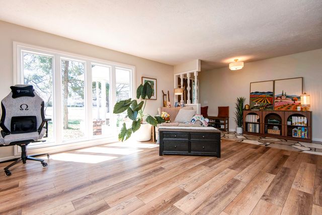 7017 W Farm Road 124, Springfield, MO 65802