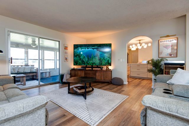 7017 W Farm Road 124, Springfield, MO 65802