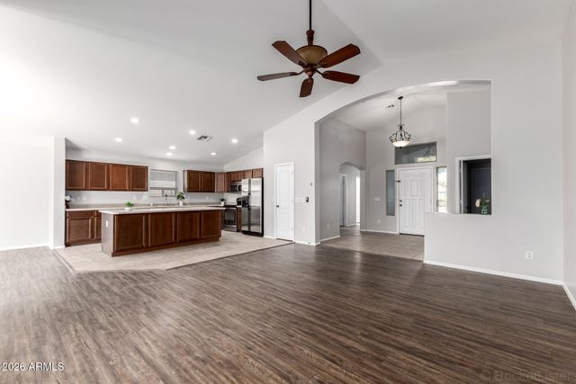 1401 E DEBBIE Drive, San Tan Valley, AZ 85140