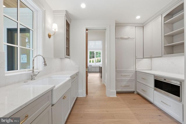 6008 OAKDALE RD, Mclean, VA 22101