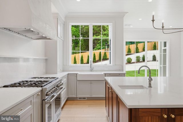 6008 OAKDALE RD, Mclean, VA 22101