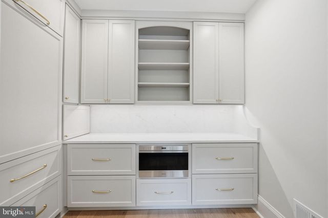 6008 OAKDALE RD, Mclean, VA 22101