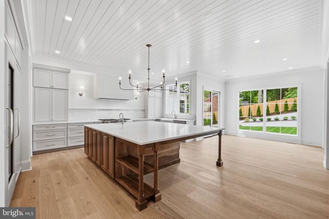 6008 OAKDALE RD, Mclean, VA 22101
