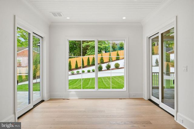 6008 OAKDALE RD, Mclean, VA 22101