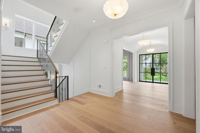 6008 OAKDALE RD, Mclean, VA 22101
