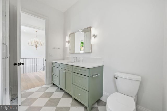 6008 OAKDALE RD, Mclean, VA 22101
